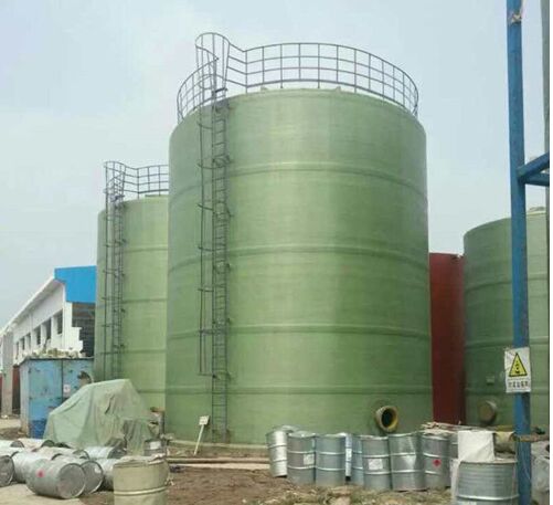 玻璃鋼儲罐施工現場